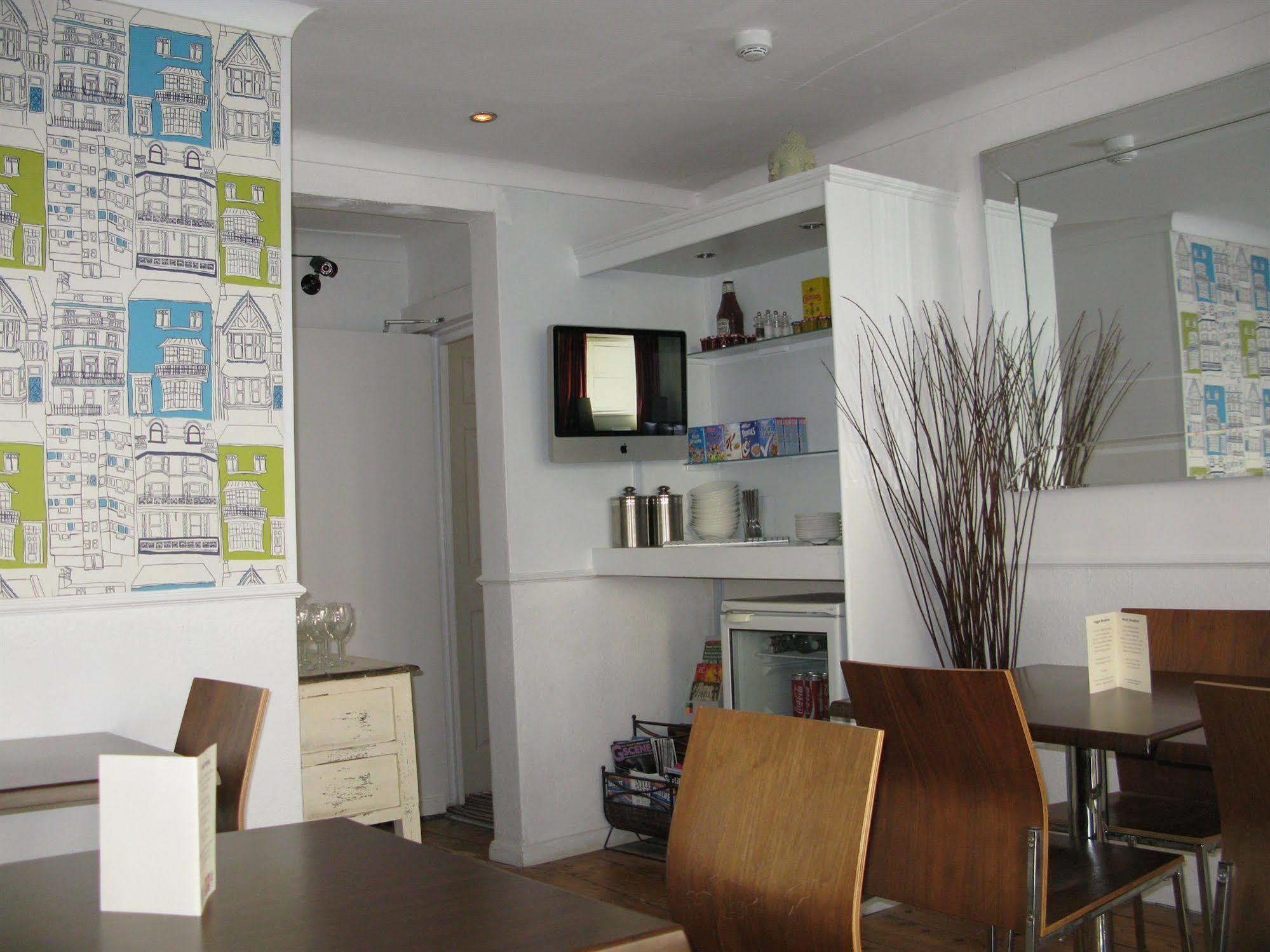 Oyo Lifestyle Hotel Sea Breeze Brighton Екстериор снимка