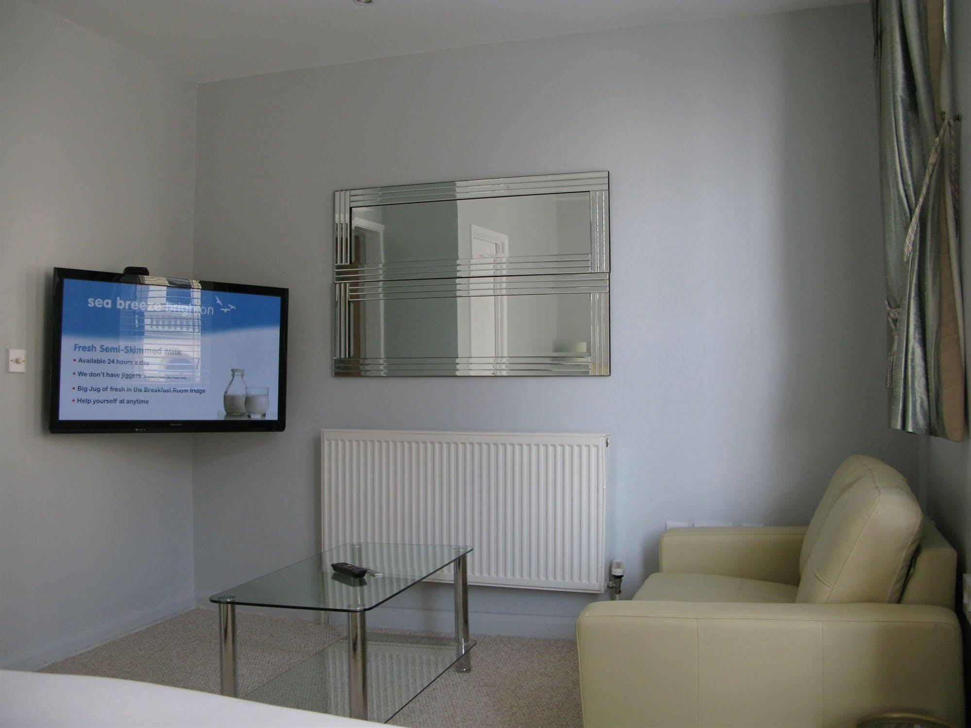 Oyo Lifestyle Hotel Sea Breeze Brighton Екстериор снимка