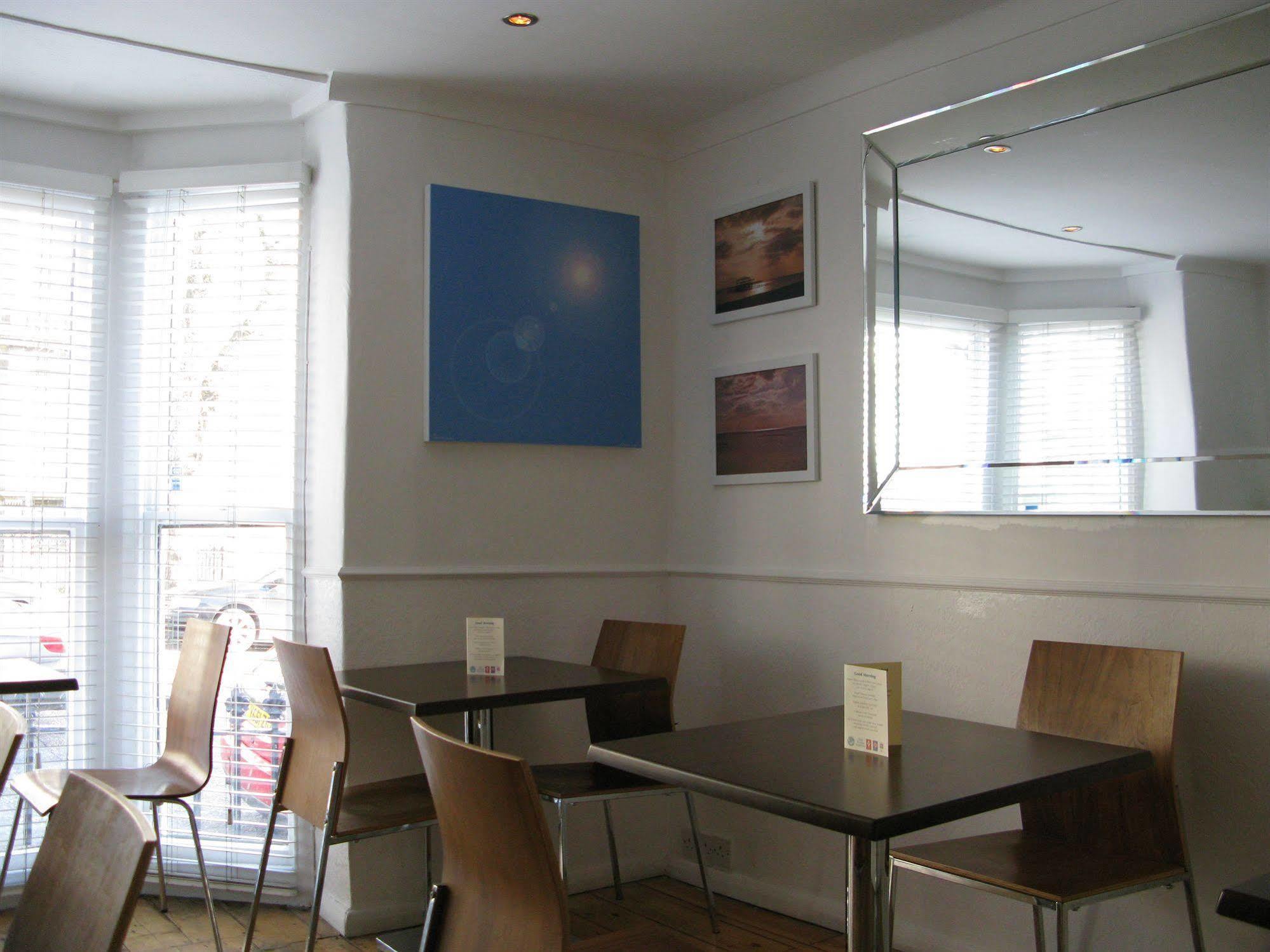 Oyo Lifestyle Hotel Sea Breeze Brighton Екстериор снимка