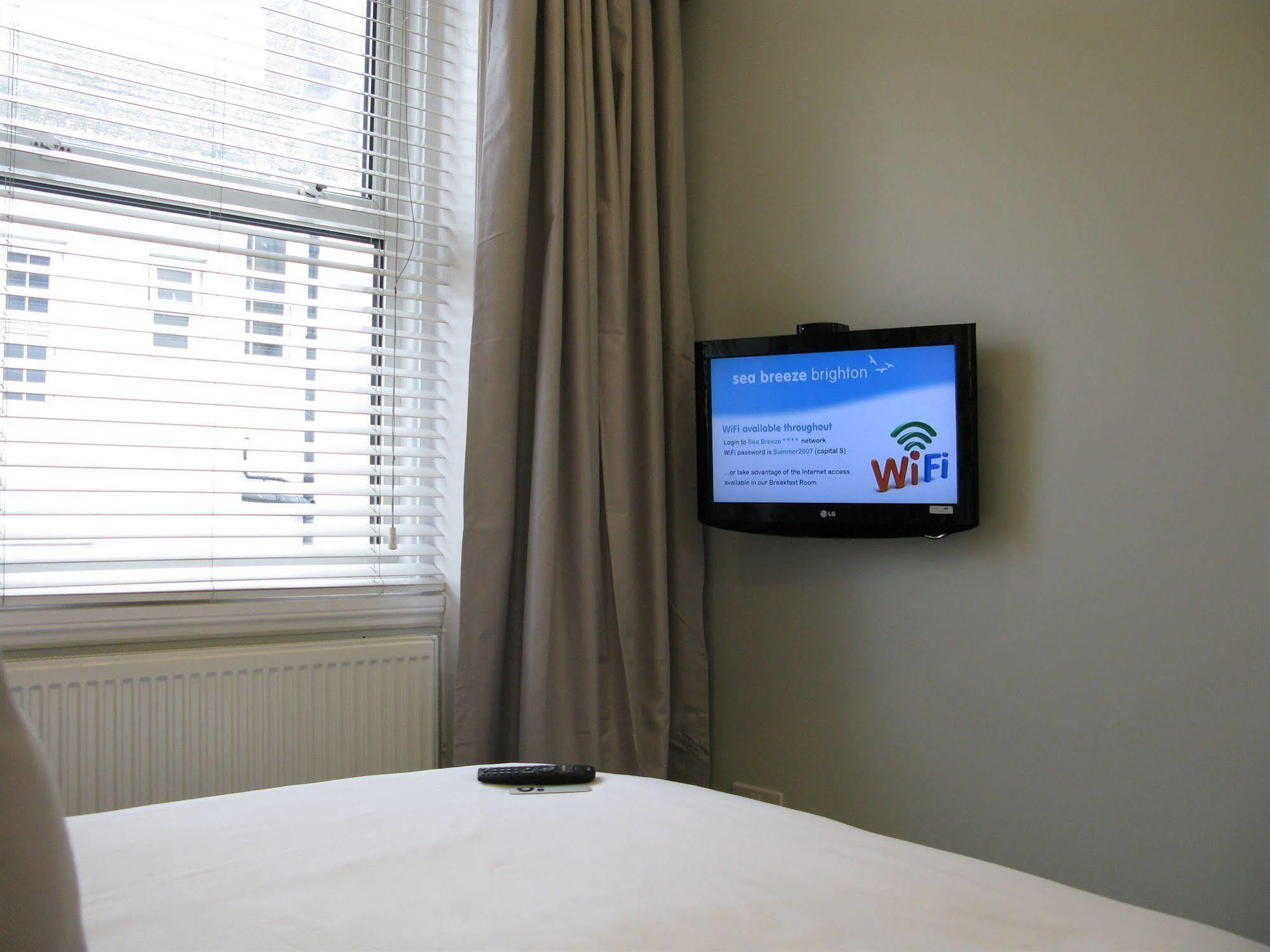 Oyo Lifestyle Hotel Sea Breeze Brighton Екстериор снимка