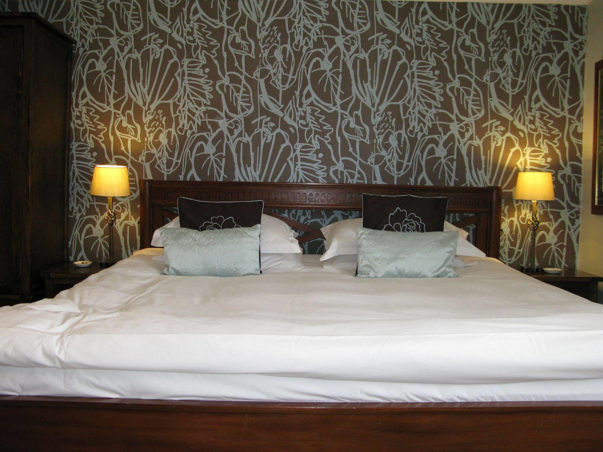 Oyo Lifestyle Hotel Sea Breeze Brighton Екстериор снимка