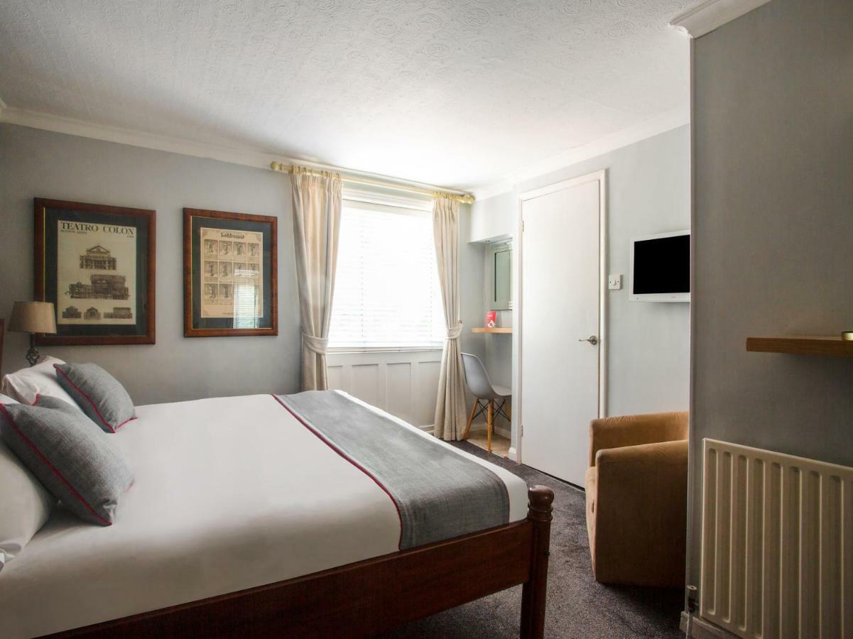 Oyo Lifestyle Hotel Sea Breeze Brighton Екстериор снимка