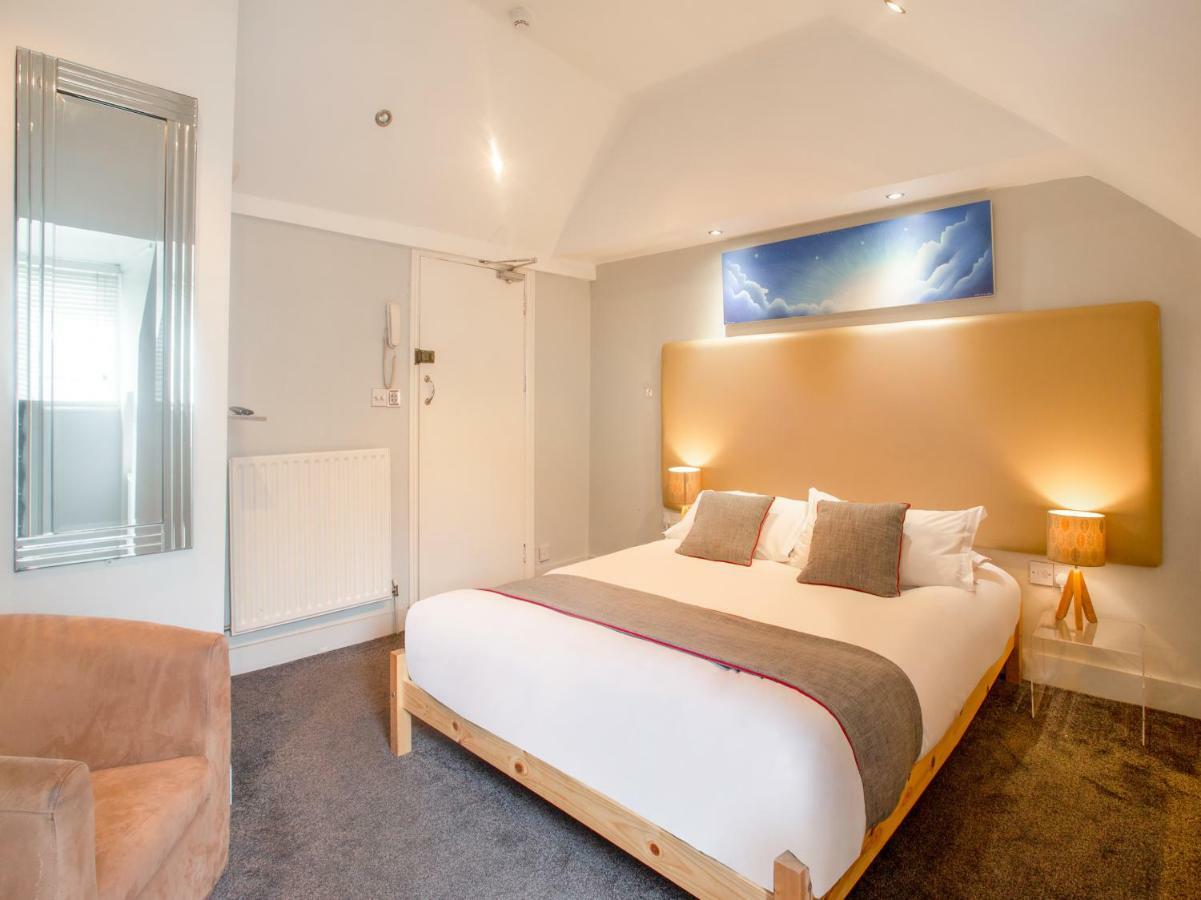 Oyo Lifestyle Hotel Sea Breeze Brighton Екстериор снимка