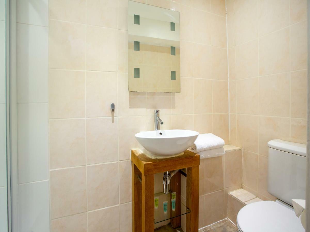 Oyo Lifestyle Hotel Sea Breeze Brighton Екстериор снимка