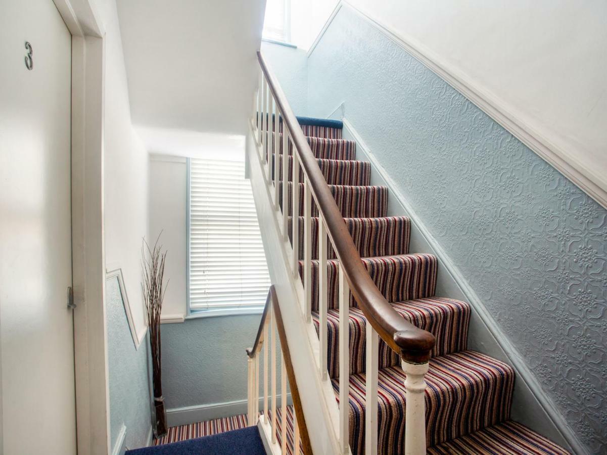 Oyo Lifestyle Hotel Sea Breeze Brighton Екстериор снимка